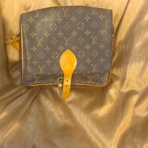 $3000 LV Bag AV Show